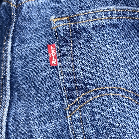 Levi’s Wedgie Straight Fit Medium Wash Ripped Jeans Size 31 - Picture 8 of 11